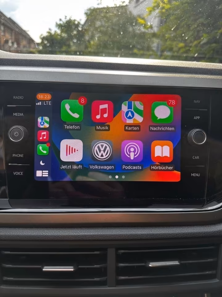 Apple CarPlay Startbildschirm auf dem MIB2-Display eines VW